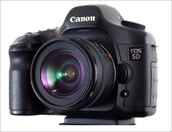 Canon EOS 5D, la primera Cámara digital profesional DSLR Full Frame.