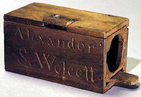 Primera Cámara Daguerrotipo patentada, por Alexander Simon Wilcott.